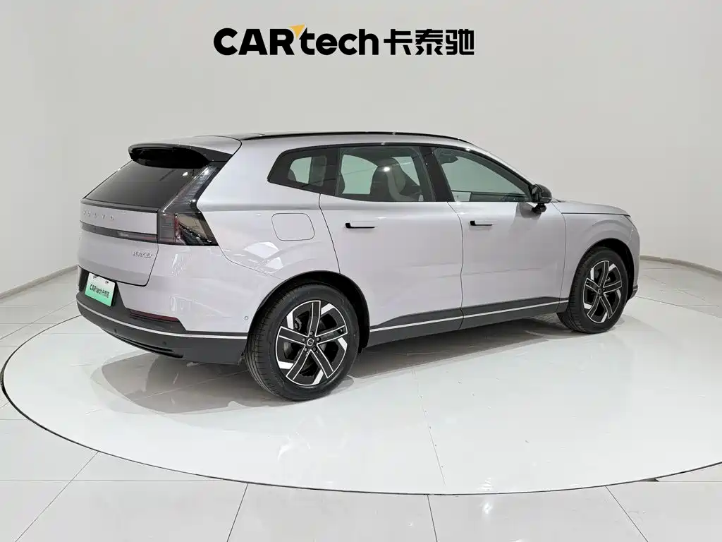Volvo XC70 PHEV — миниатюра 5