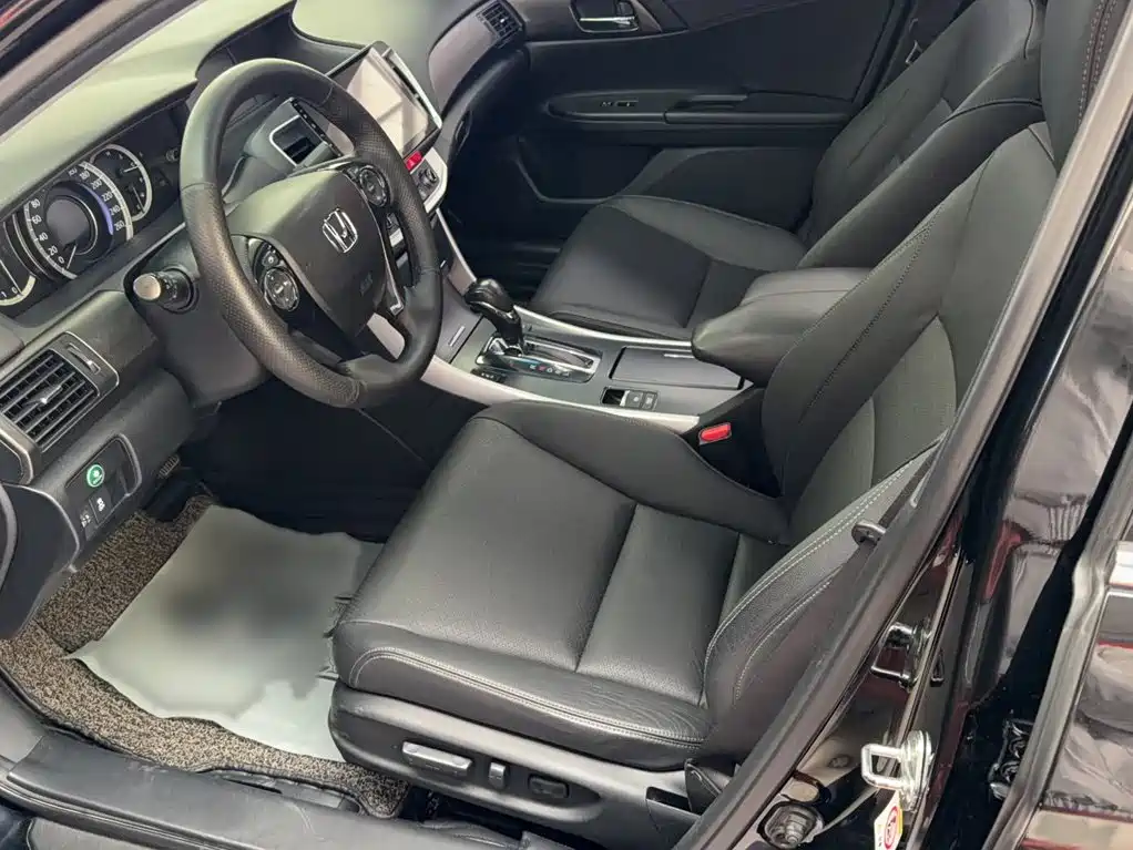 Honda Accord — миниатюра 9