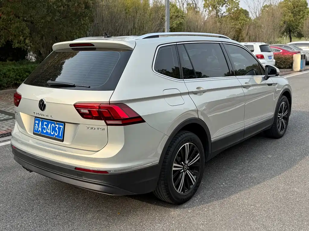 Volkswagen Tiguan L L 2021 330TSI AT