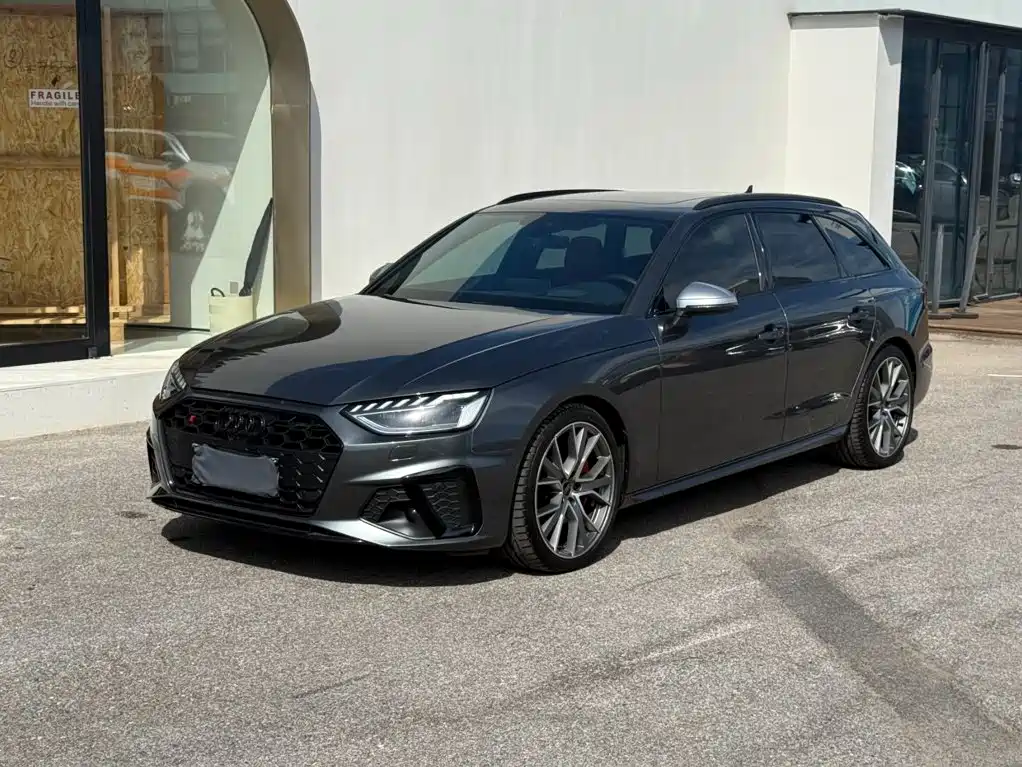Audi S4