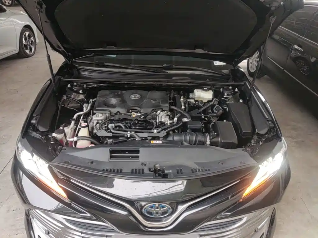 Toyota Camry — миниатюра 20