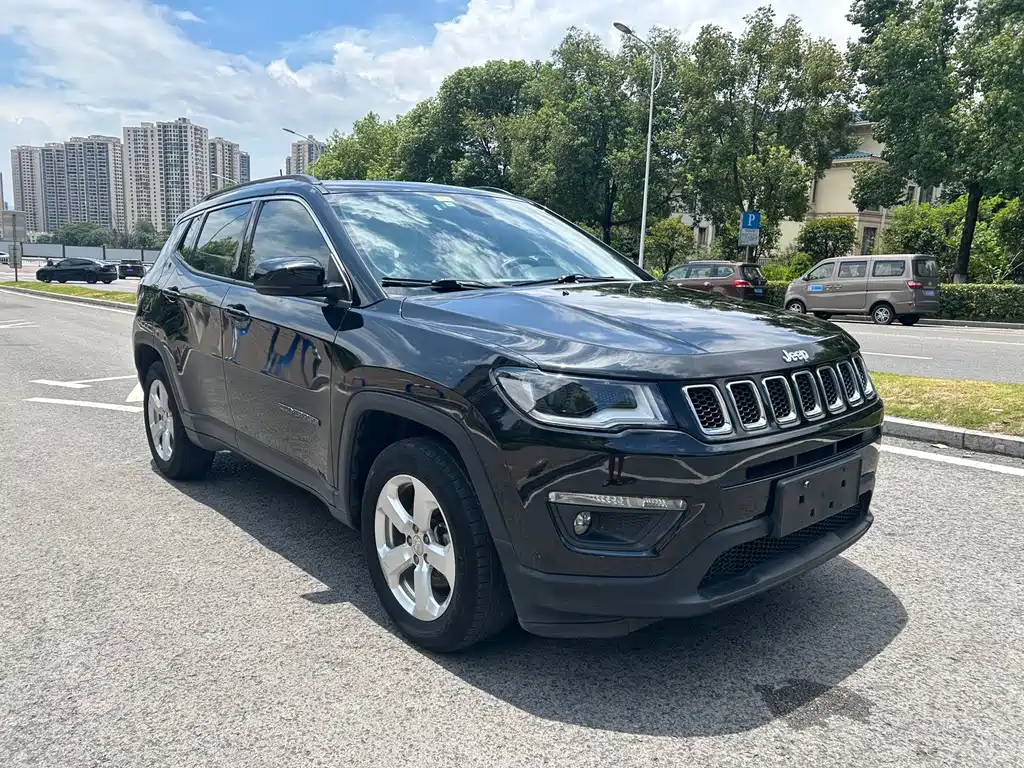Jeep Compass — миниатюра 3