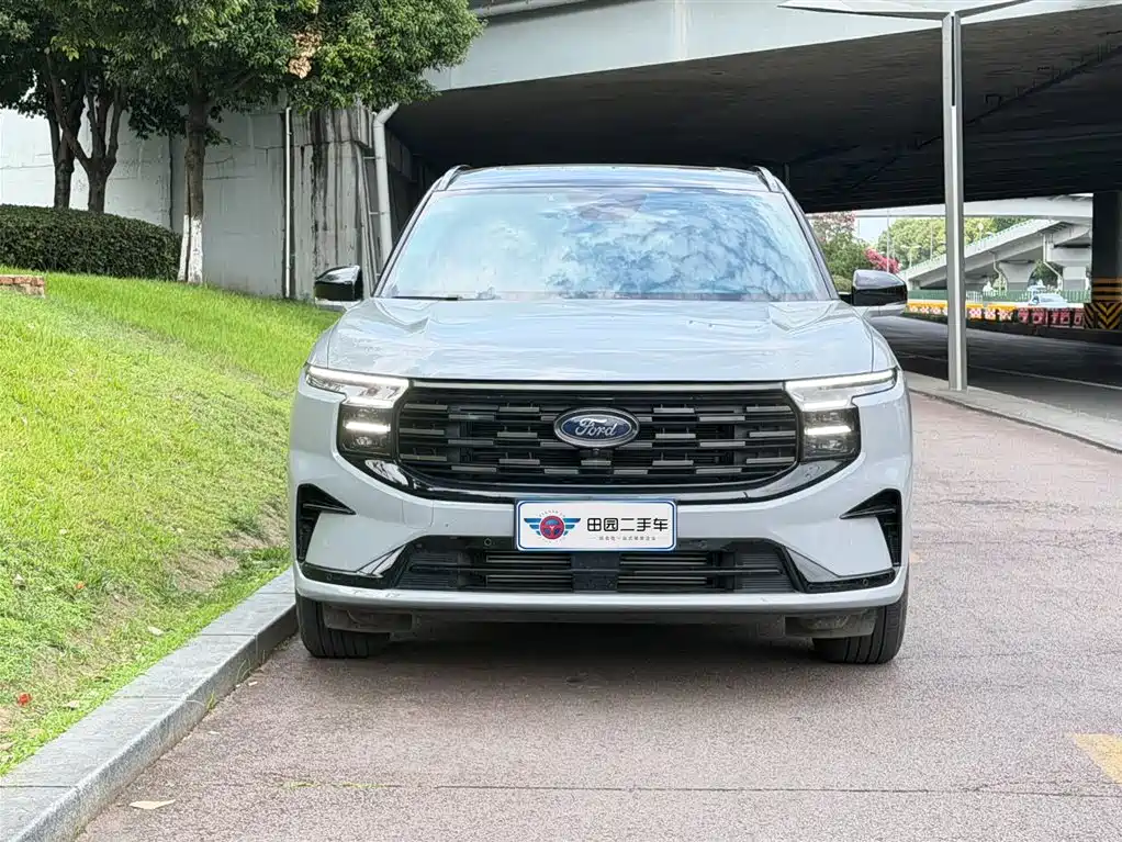 Ford Edge 2023 L 2.0T EcoBoost мест