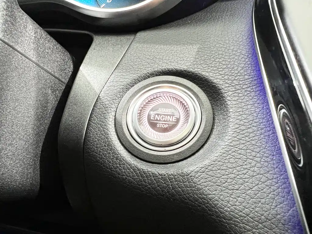 Mercedes-Benz C-Class — миниатюра 17