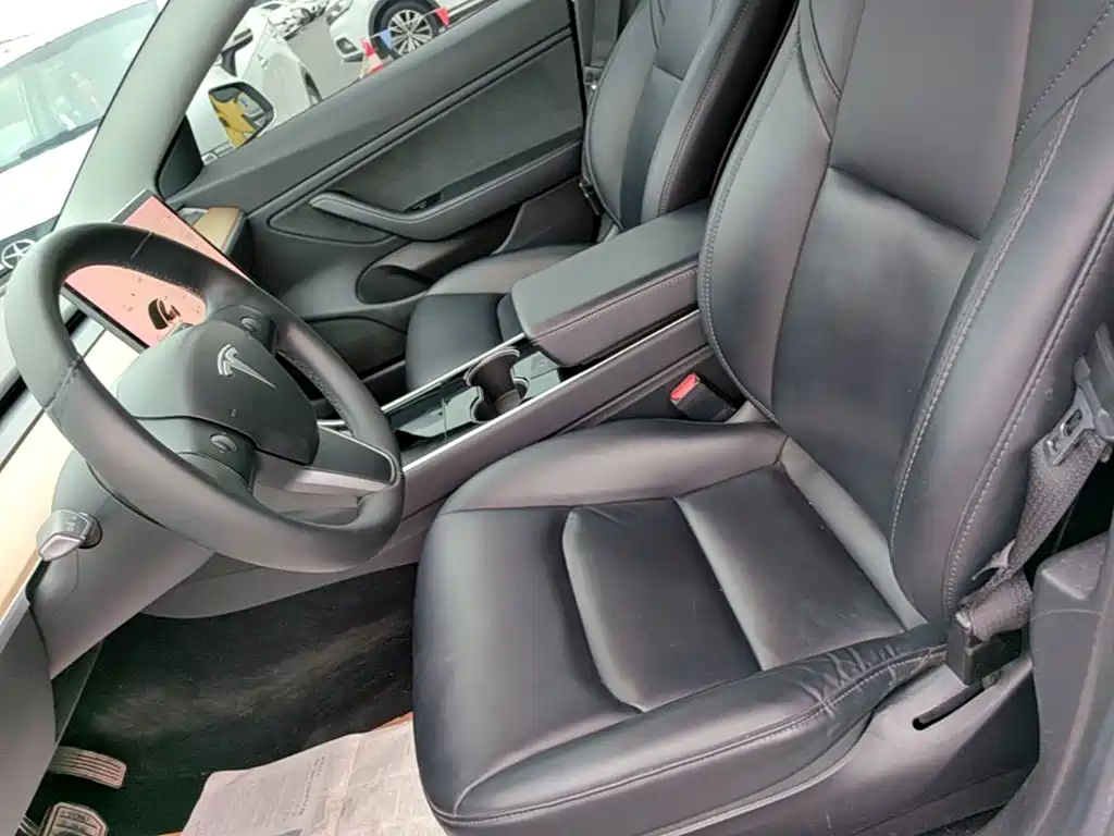 Tesla Model 3 — миниатюра 15