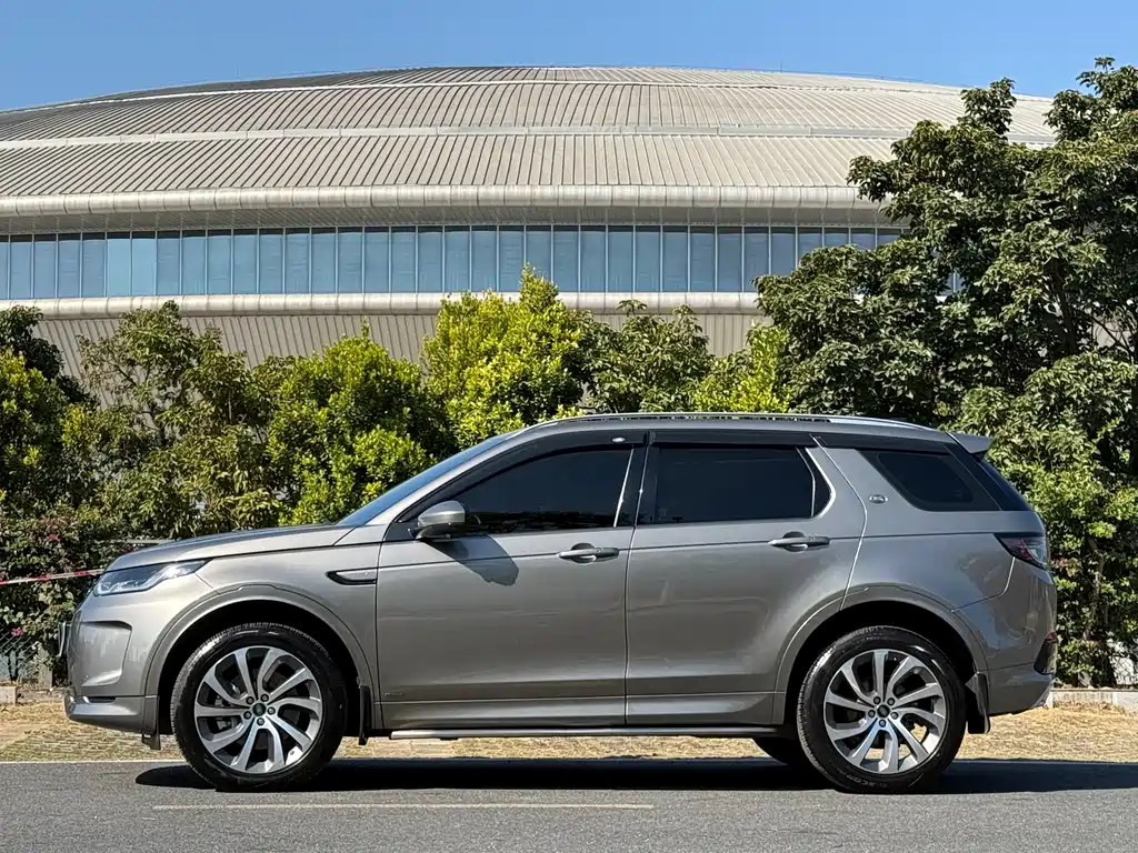 LAND ROVER DISCOVER SPORTS