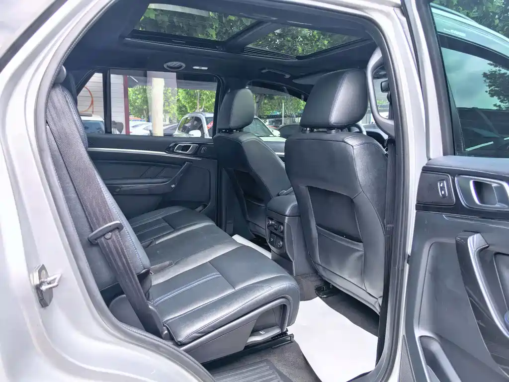 Ford Everest 2020 Sport 2.3T AT Flagship 7 мест