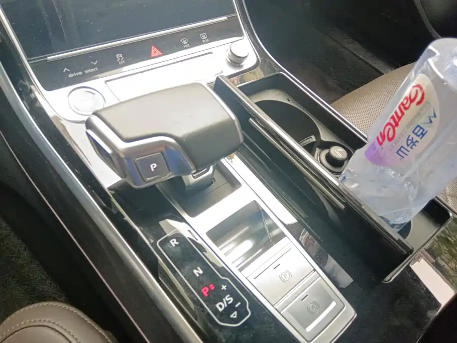 Audi A8 — миниатюра 16