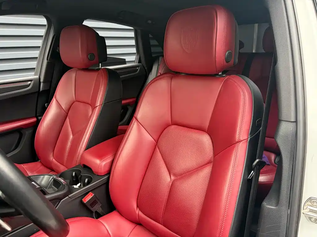 Porsche Macan — миниатюра 8