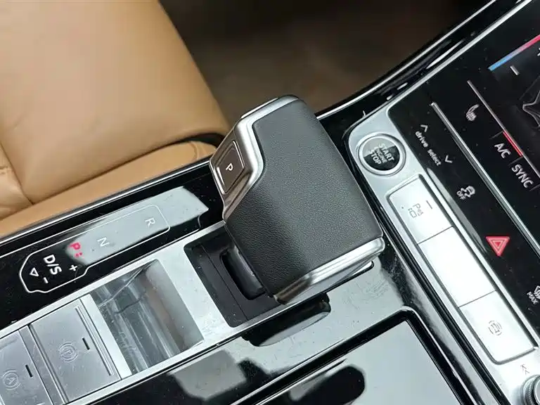 Audi A8 id 4515347 из Китая 12