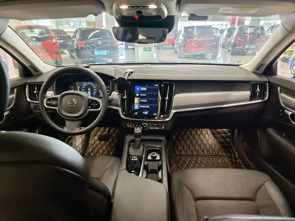 Volvo S90 — миниатюра 9