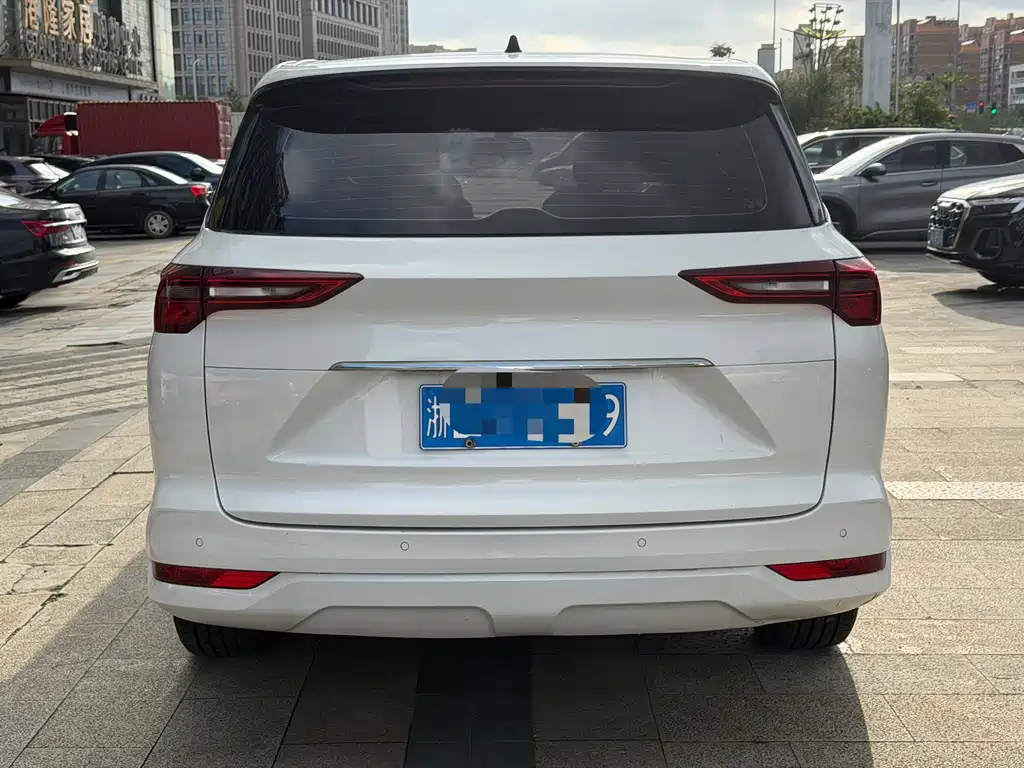 Wuling Victory — миниатюра 6