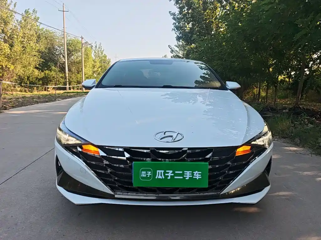 Hyundai Elantra — миниатюра 3