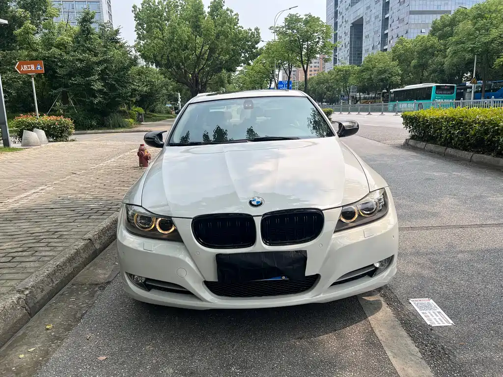 BMW 3 Series 3 2010 325i Luxury