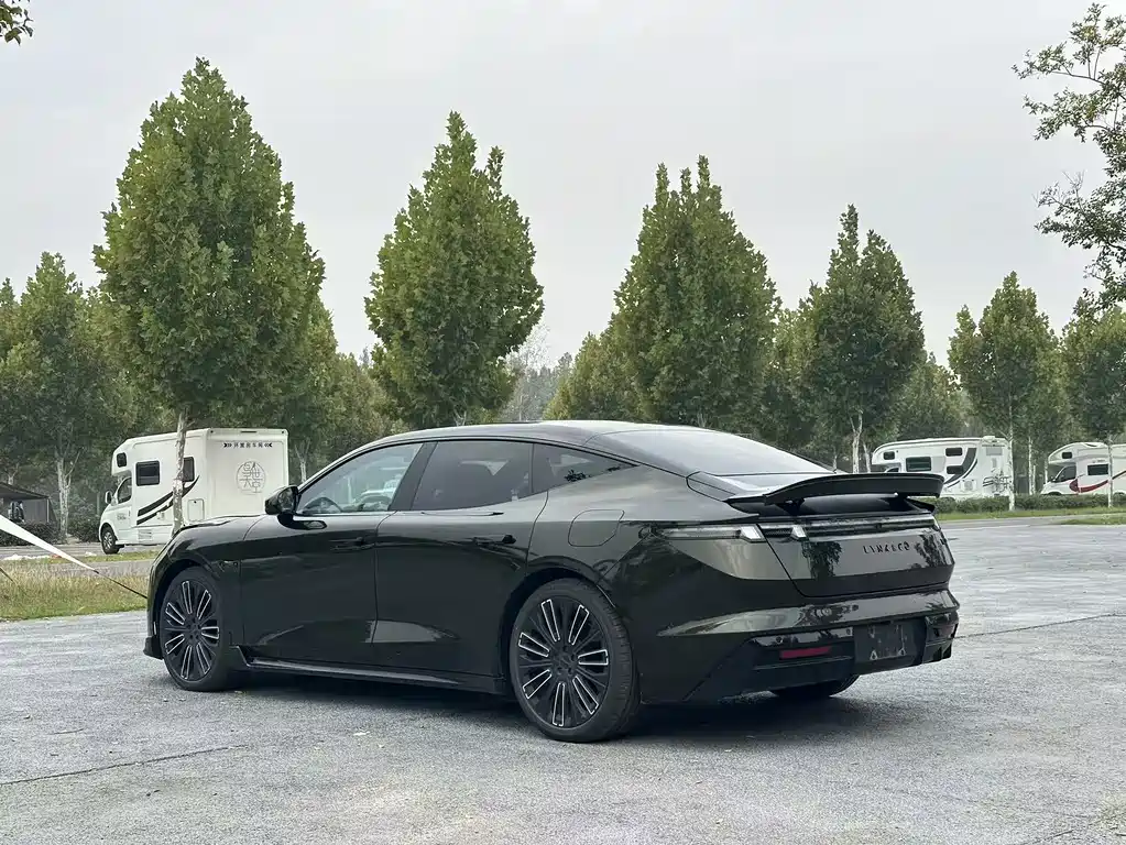 Lynk & Co 10 — миниатюра 7