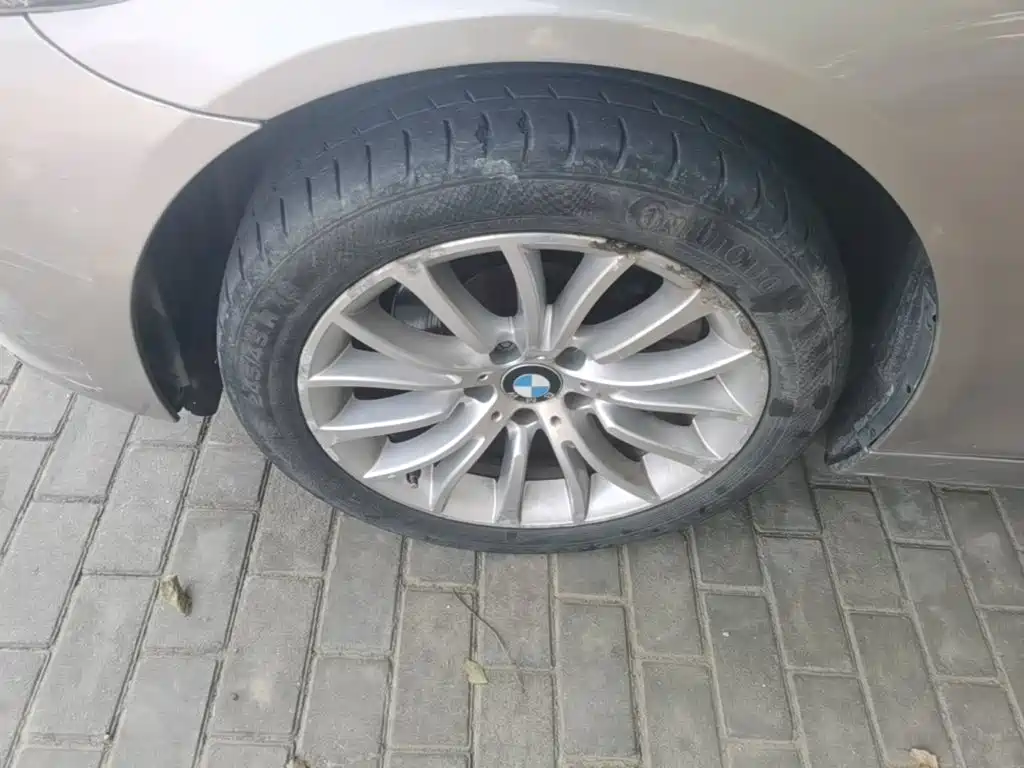 BMW 5 Series — миниатюра 23
