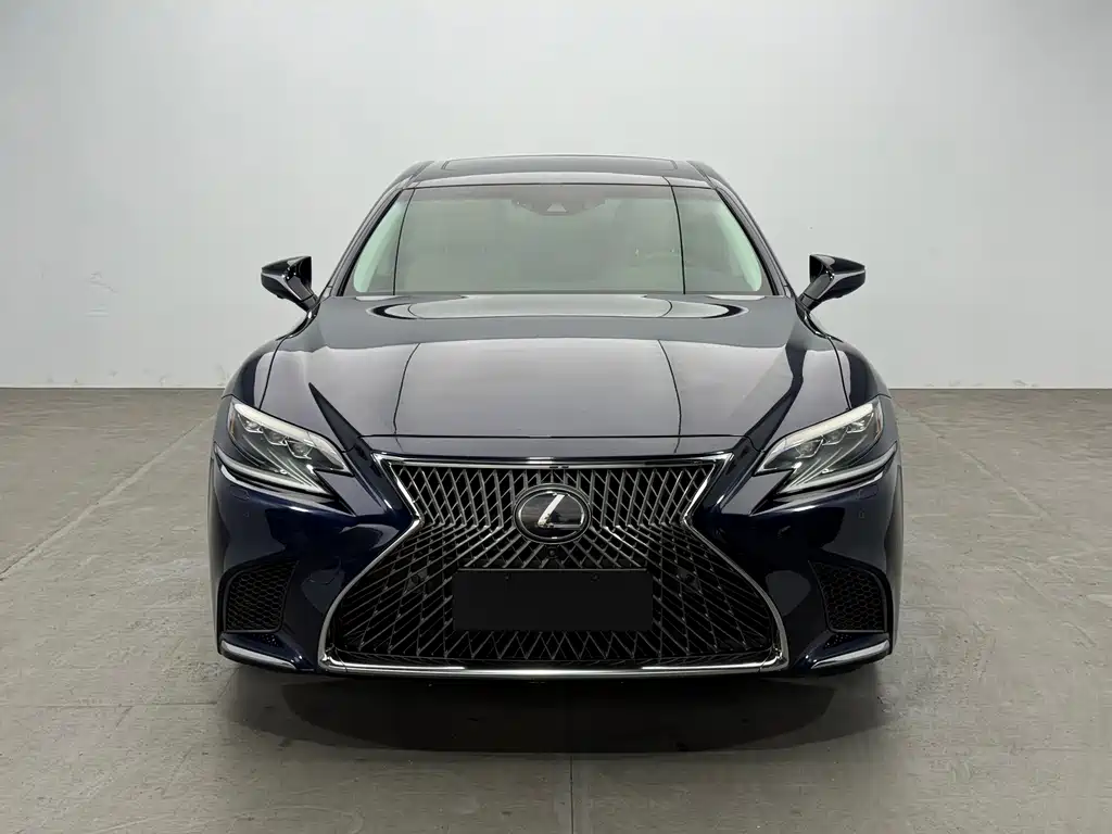 Lexus LS — миниатюра 2
