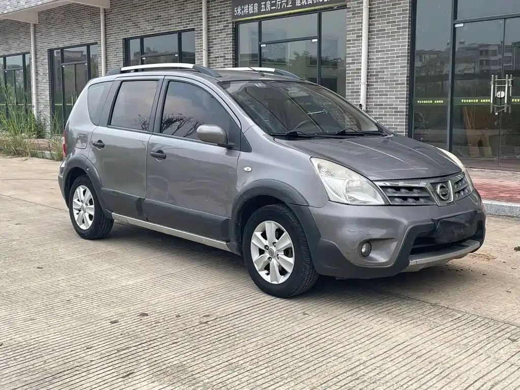 Nissan Livina — миниатюра 2