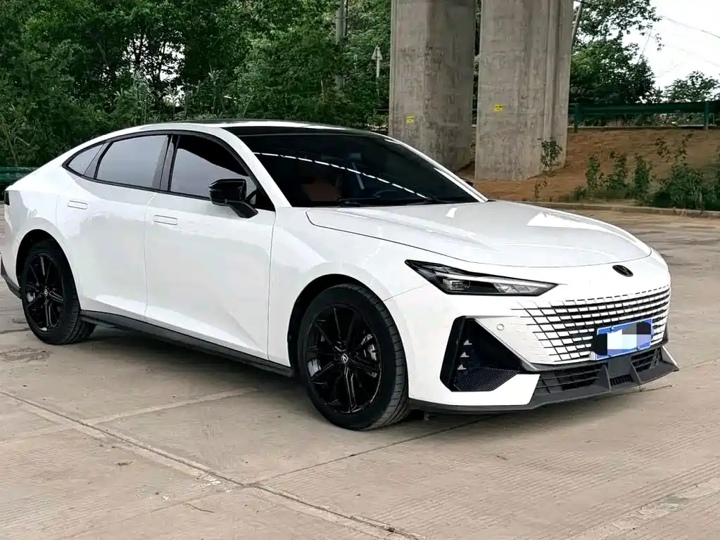 Changan UNI-V — миниатюра 3