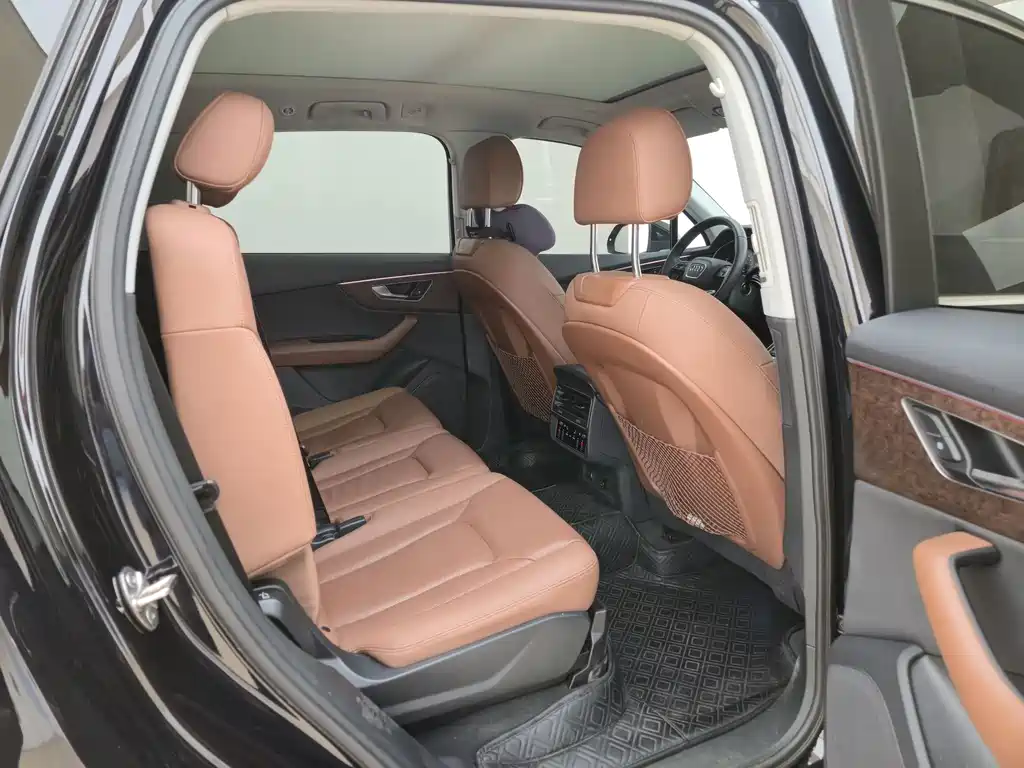 Audi Q7 — миниатюра 18