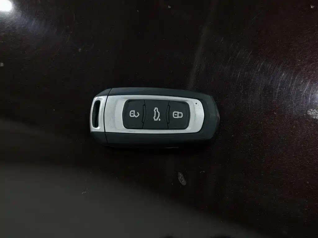 Geely Emgrand — миниатюра 19