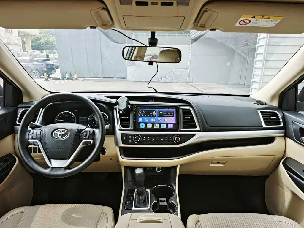 Toyota Highlander — миниатюра 8