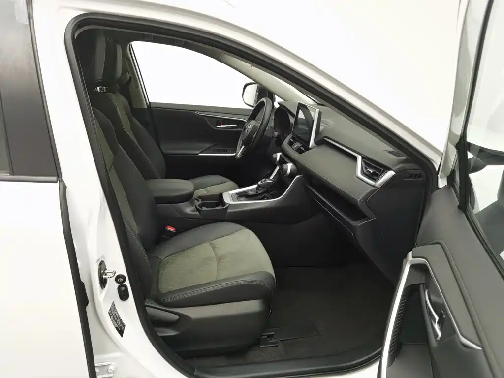 Toyota RAV4 — миниатюра 23