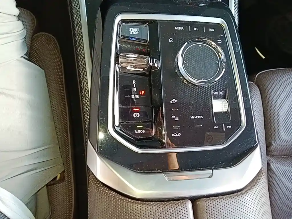 BMW i7 — миниатюра 14