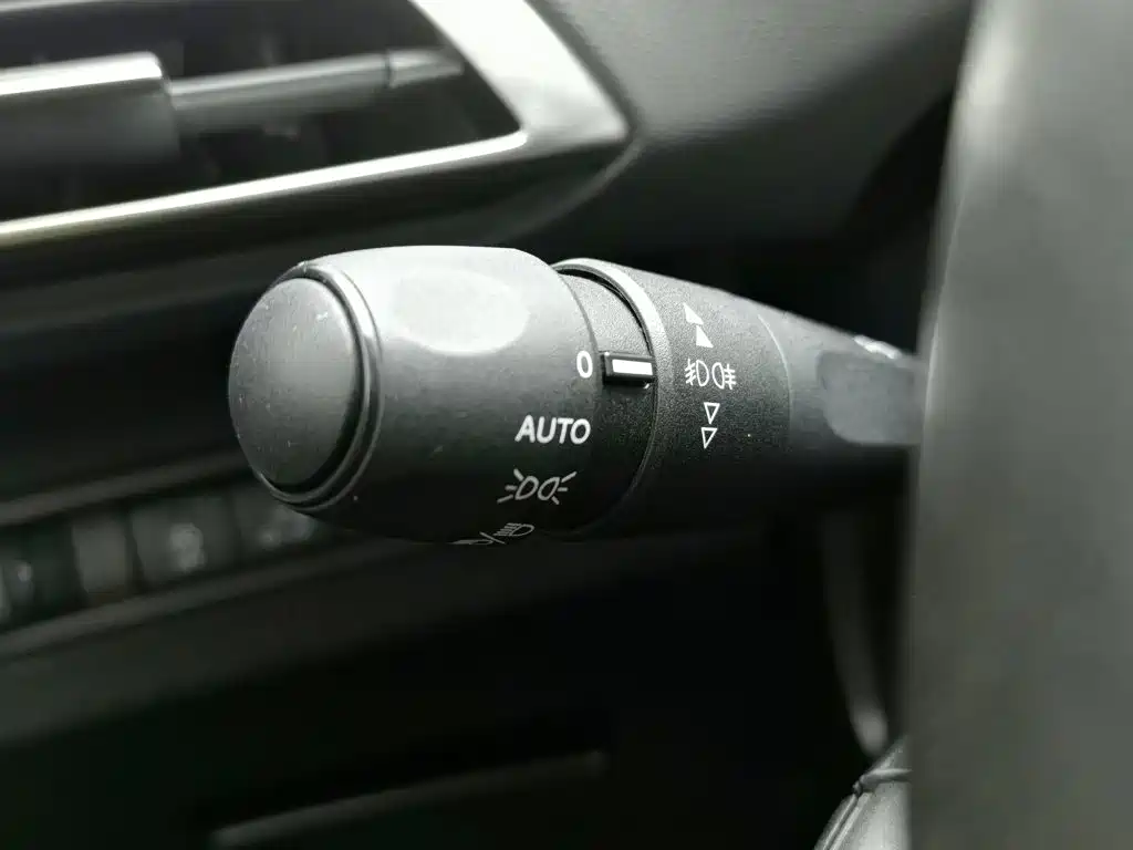Peugeot 5008 — миниатюра 21