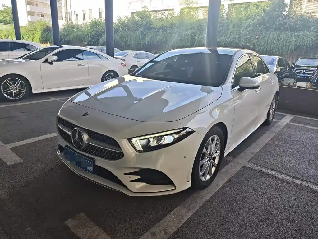 2019 Mercedes-Benz A-klasse - zdjęcie 1 z 7