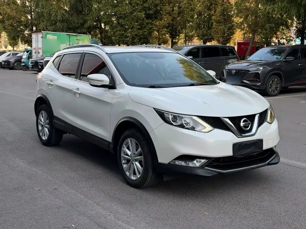 Nissan Qashqai — миниатюра 25