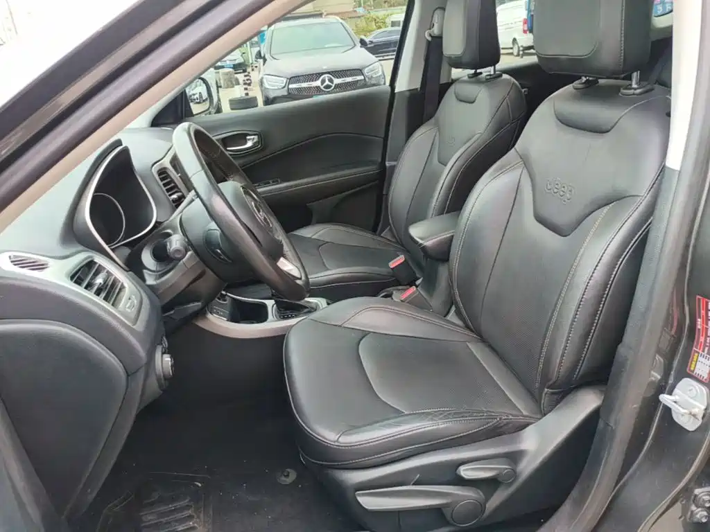 Jeep Compass — миниатюра 15