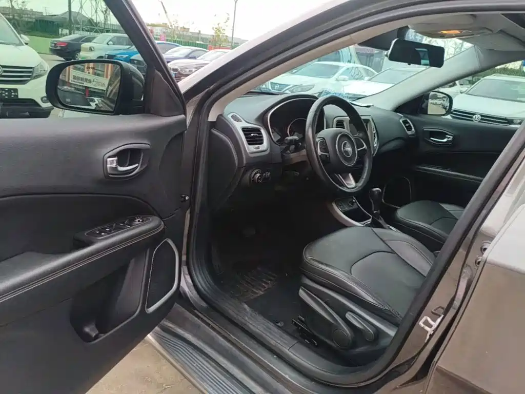Jeep Compass — миниатюра 16