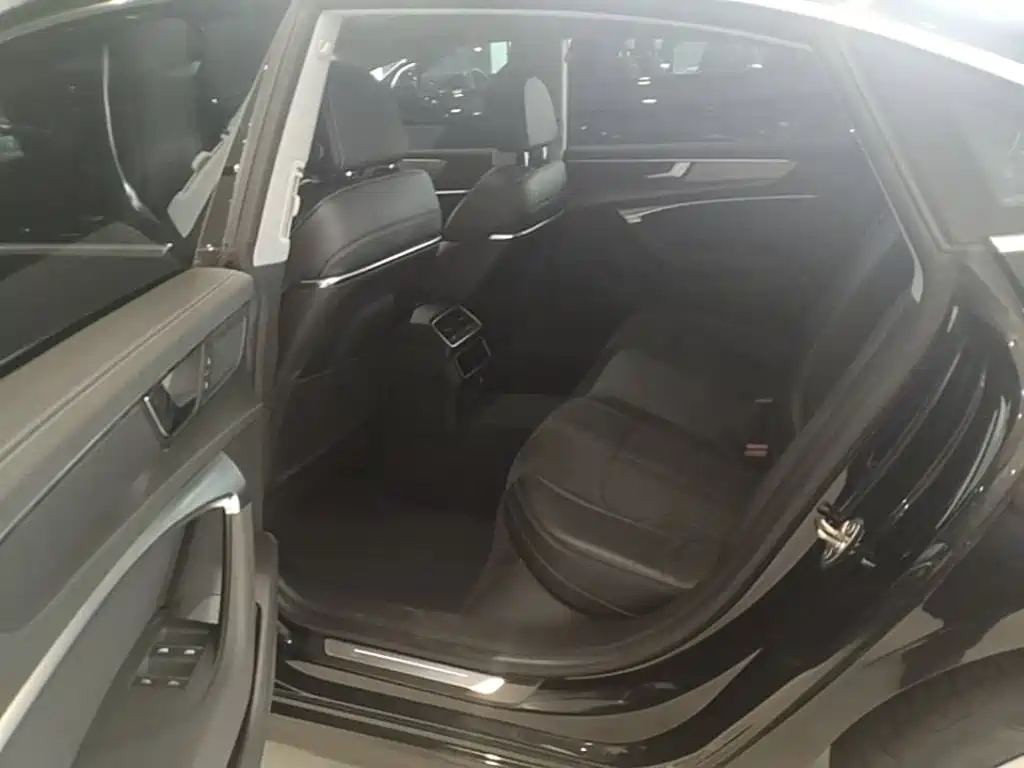 Audi A7L — миниатюра 24