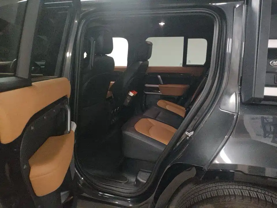 Land Rover Defender — миниатюра 6