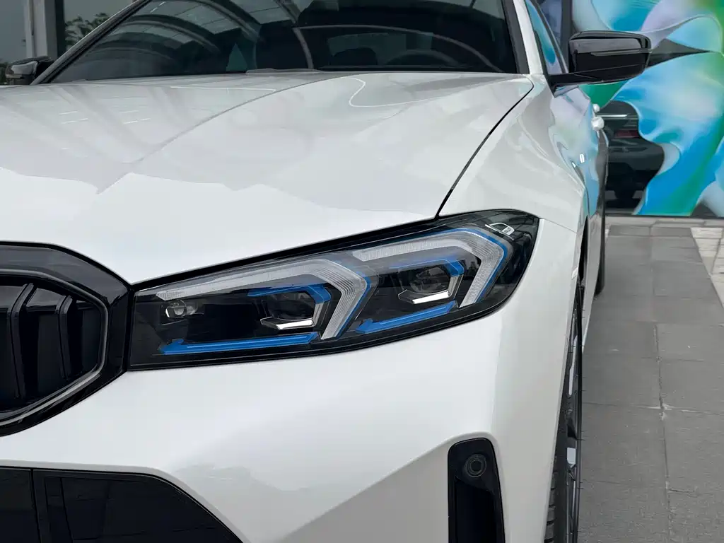 BMW 3 Series 3 2025 330Li Premium M Sport