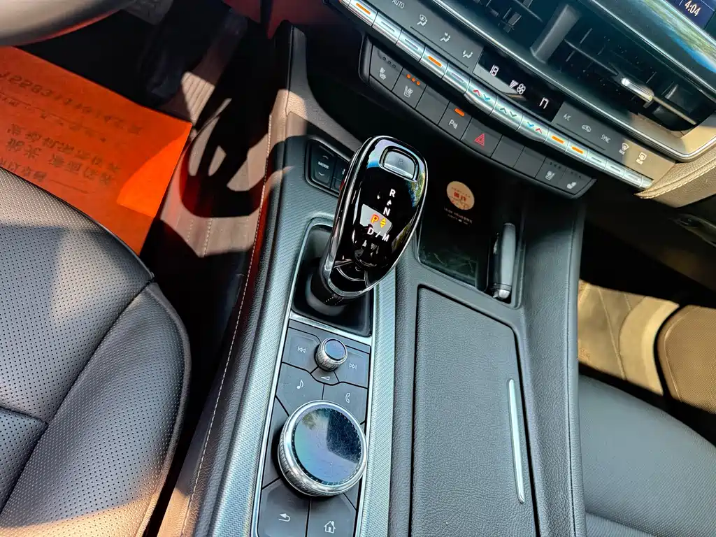 Cadillac CT5 — миниатюра 10