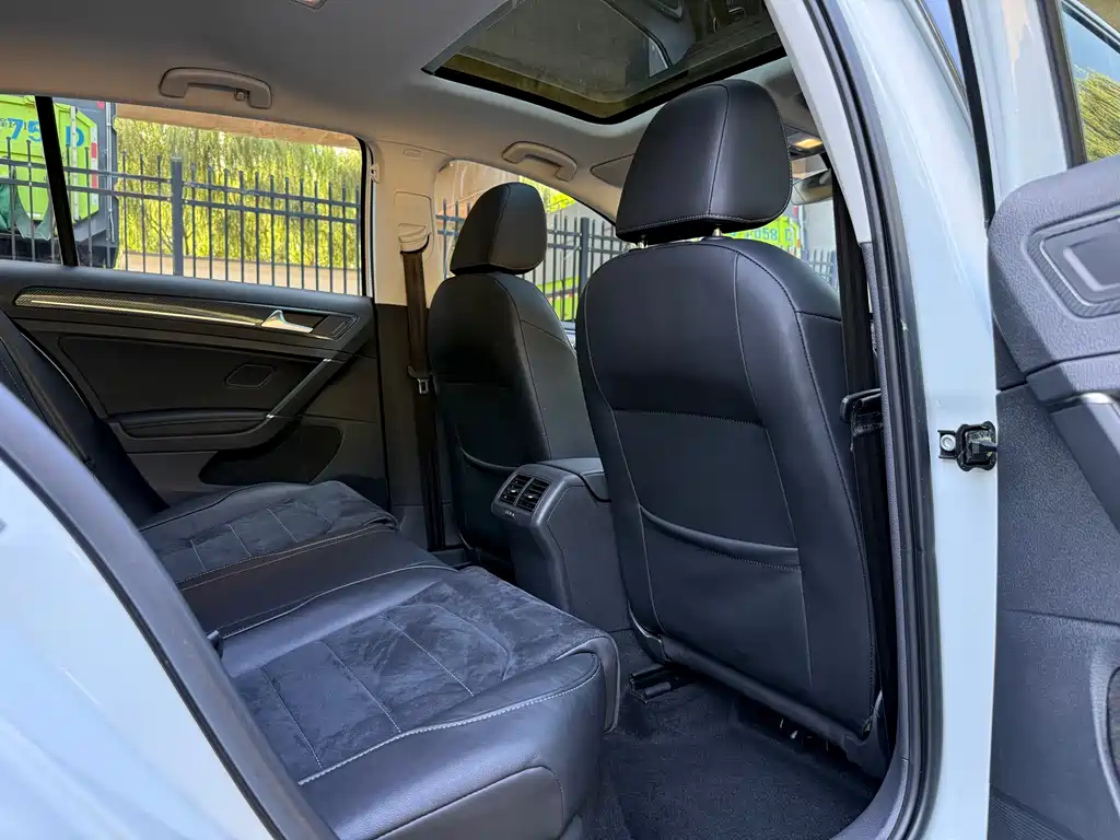 Volkswagen Golf — миниатюра 10