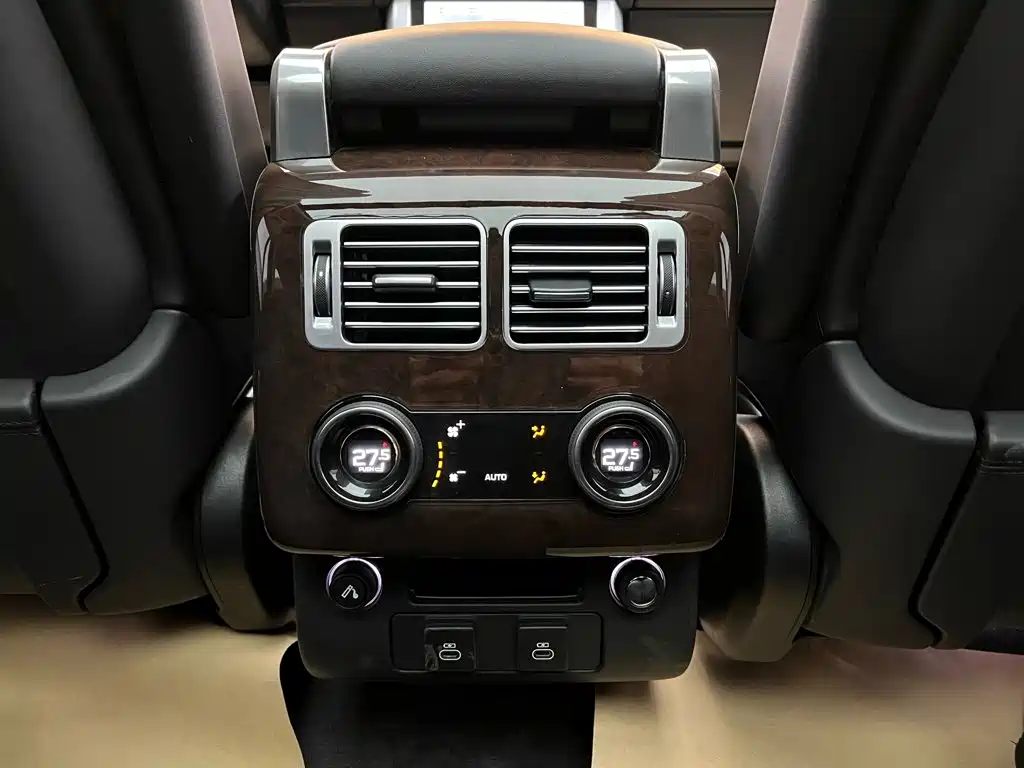 Land Rover Range Rover — миниатюра 26