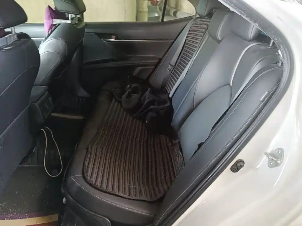 Toyota Camry — миниатюра 18