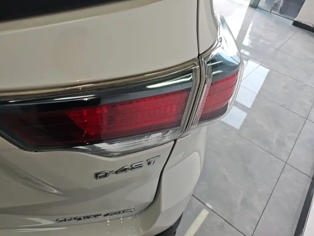 Toyota Highlander — миниатюра 8