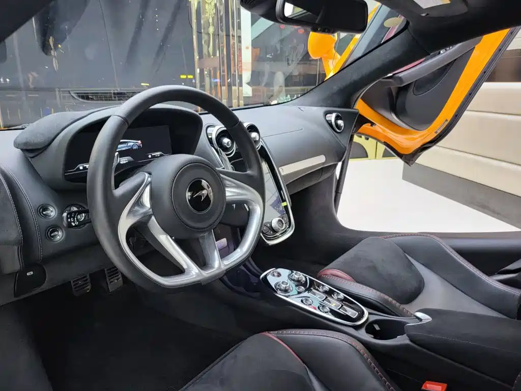 McLaren GT — миниатюра 11