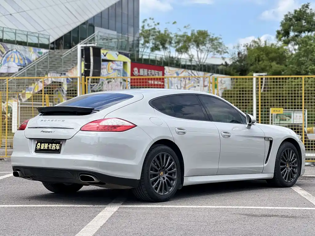 Porsche Panamera — миниатюра 6
