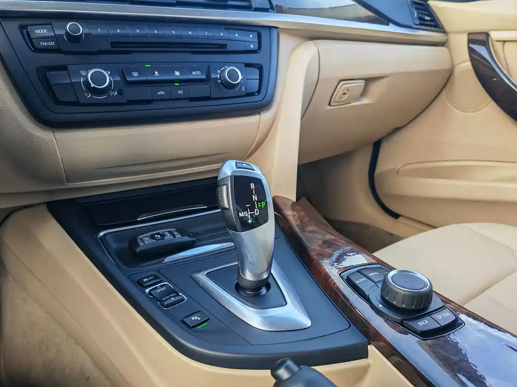BMW 3 Series — миниатюра 7