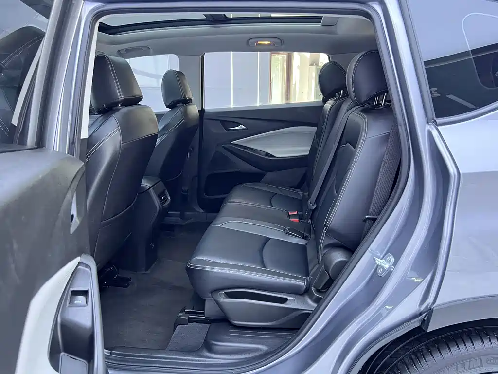 Chevrolet Volando — миниатюра 7