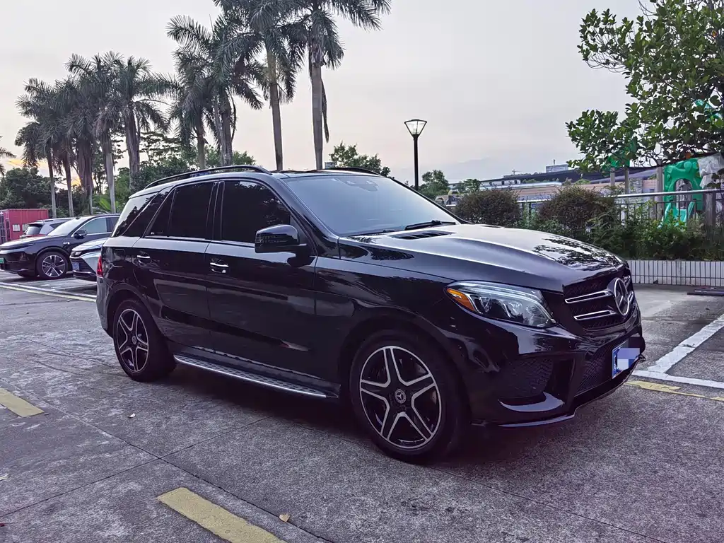 Mercedes-Benz GLE (Import) — миниатюра 3