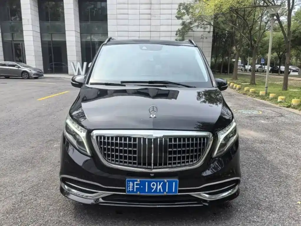 Mercedes-Benz V-Class — миниатюра 2