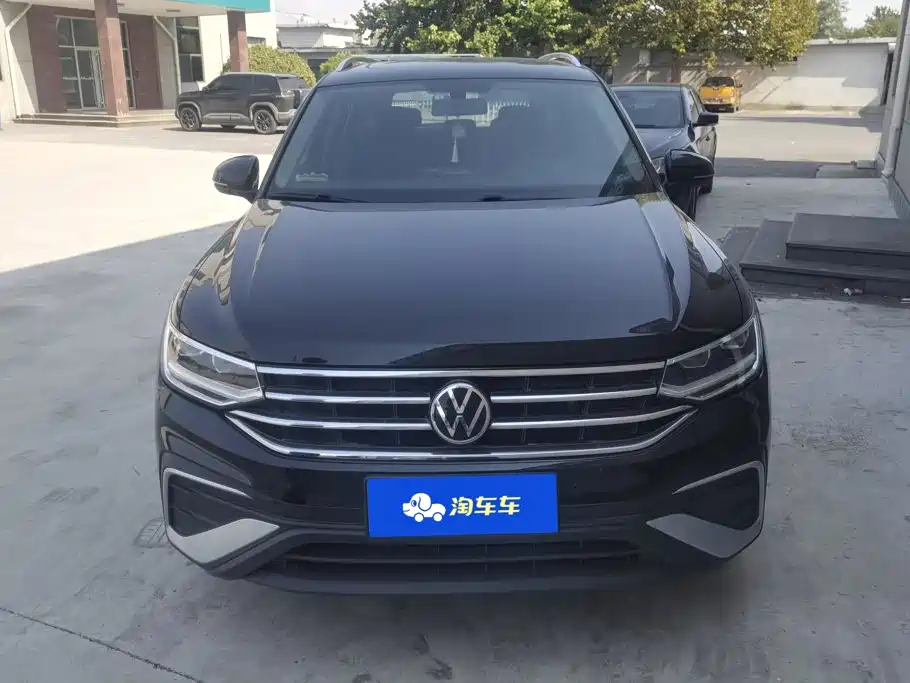 Volkswagen Tiguan L — миниатюра 2