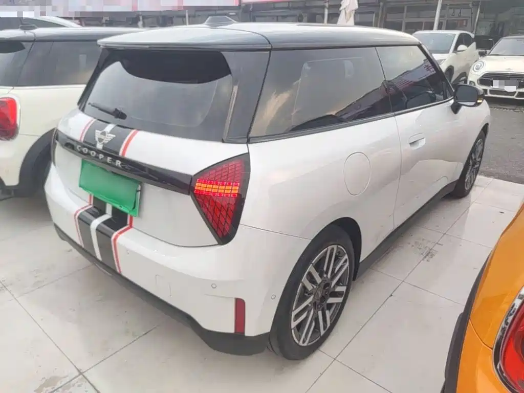 MINI MINI COOPER EV — миниатюра 7