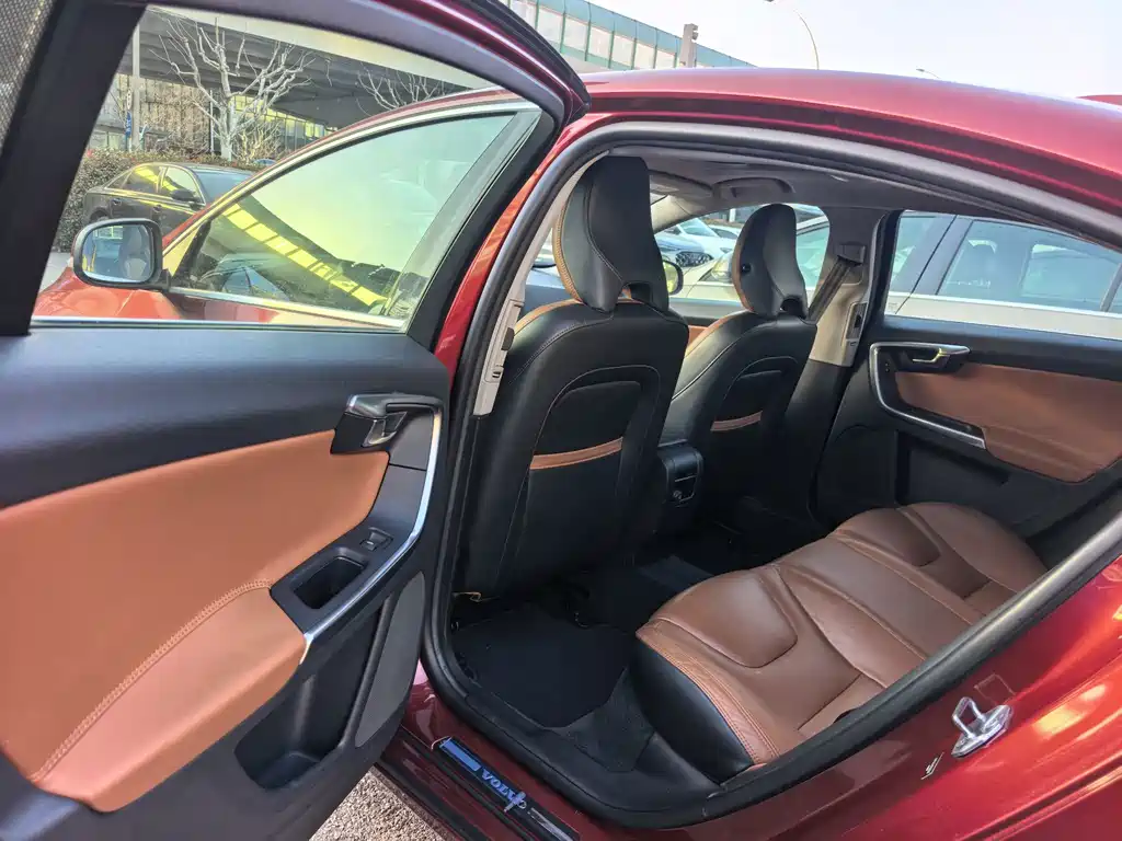 Volvo S60 — миниатюра 14